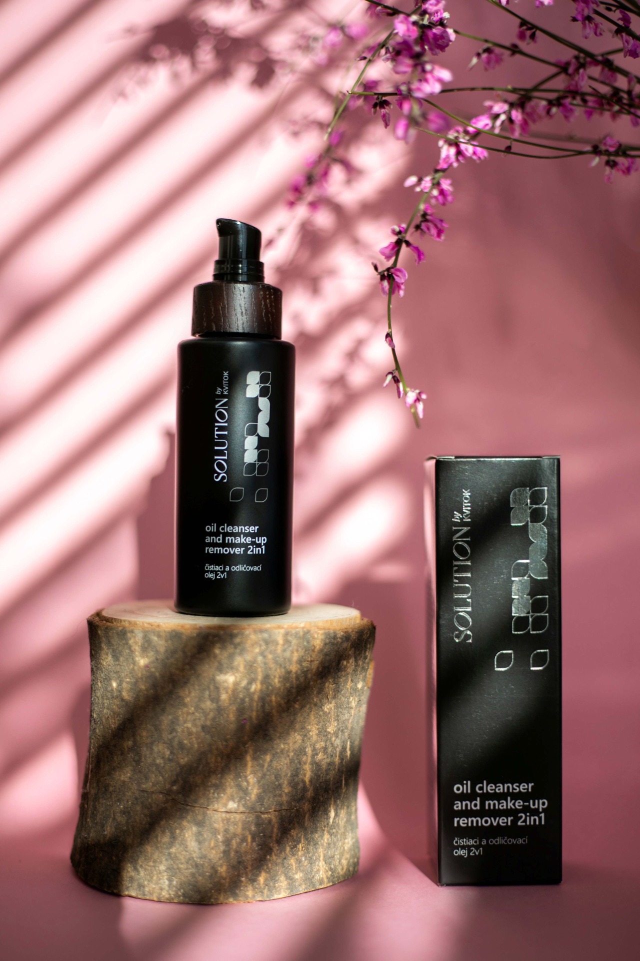 Pro šetrné čištění pleti zvolte olejovou formu, která minimalizuje dráždění pokožky. Zdroj: Kvitek